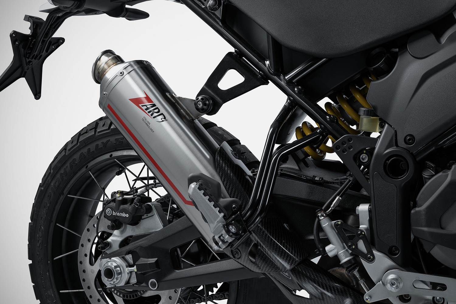 Silenciador trasero ZARD Slip-On 2-1 Ducati DesertX con revestimiento de carbono «Sabbia»